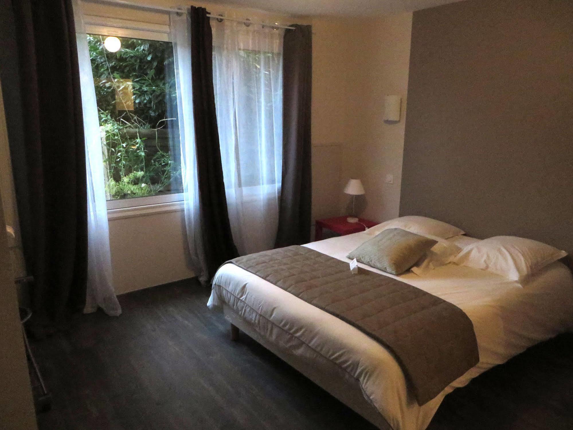 Hotel Les Pieux En Cotentin Exterior foto